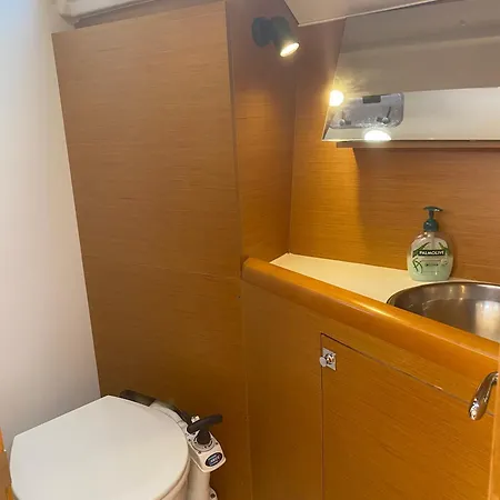 Båthotell Nautical Nomad *